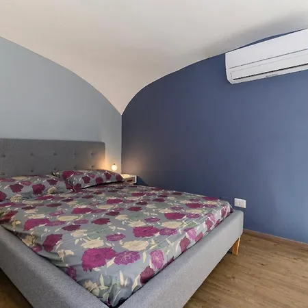 Interno 43 * Rzym